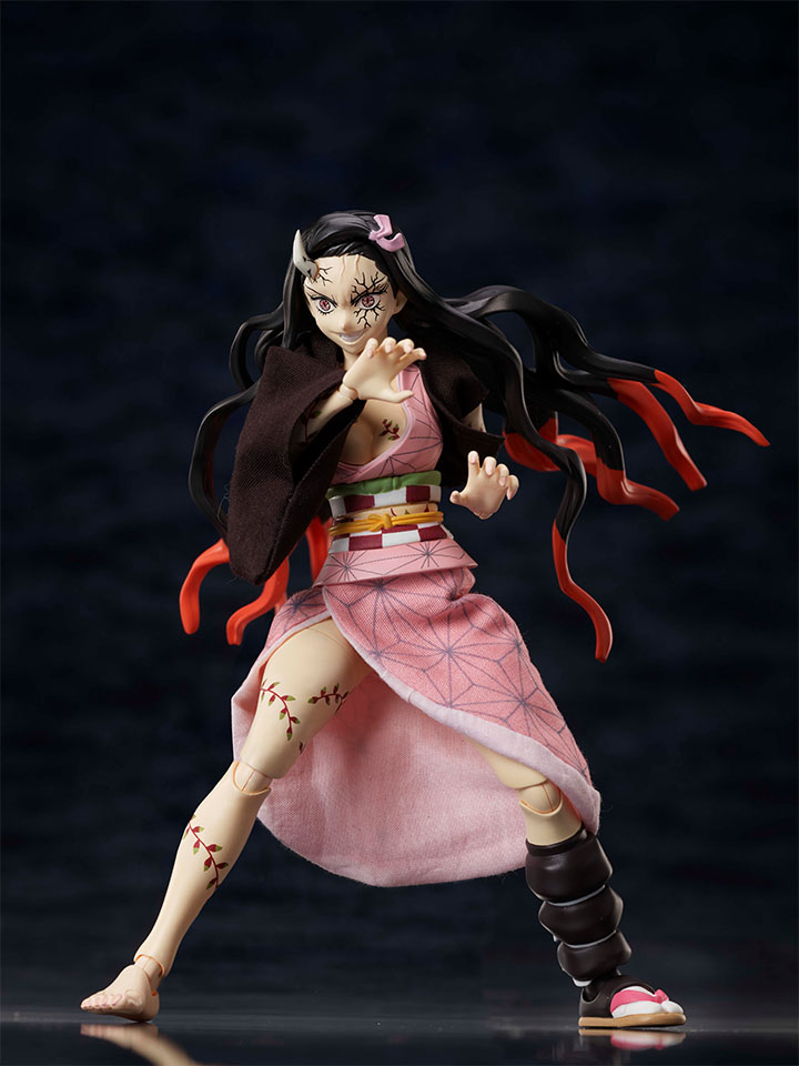 Action Figure Kimetsu No Yaiba Boneco Oni Nezuko Kamado em